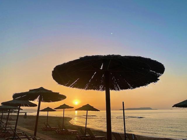 Mikes On The Beach Hersonissos  Exteriér fotografie